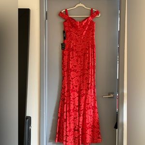 Medium. RED, LACE DRESS